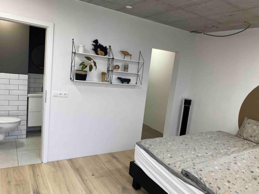 هافيراجيردي Modern Garage Suite - Free Parking & Self Check In المظهر الخارجي الصورة
